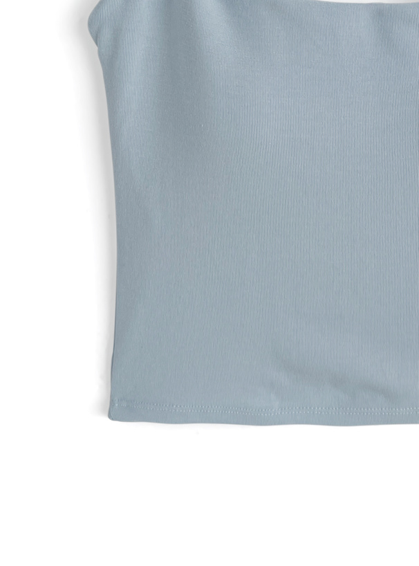 カップ付きバックオープンキャミソール