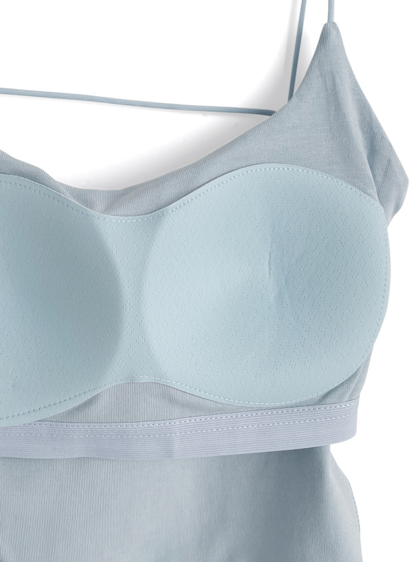 カップ付きバックオープンキャミソール