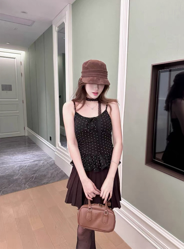 レースタイ・カップ付きドット柄キャミソールトップス