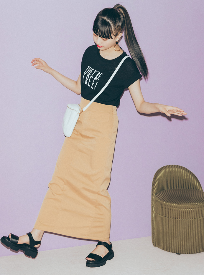 ロゴTシャツ