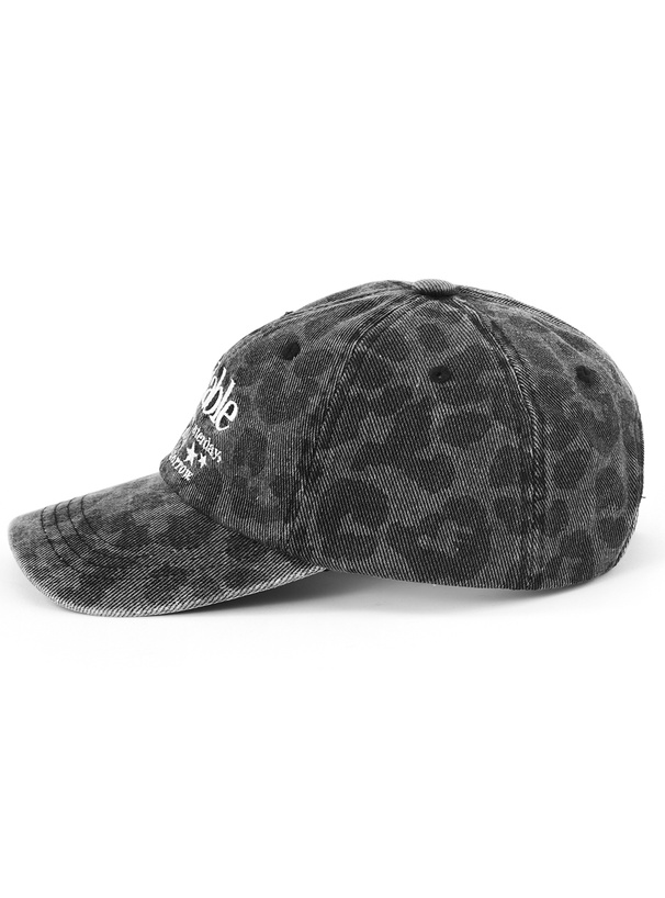 ヒョウ柄グレーキャップ ロゴ刺繍付き darcsport adidas LEOPARD BASEBALL CAP カーボン/ブラック（アディダス