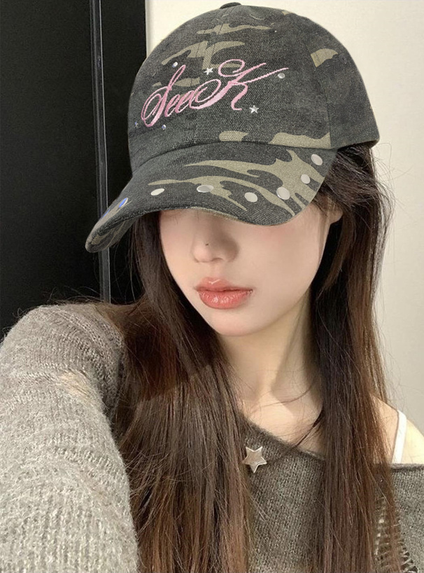 【Y2K】KUIN KISSA 25SS クレイジースタッズキャップ Y2K】KUIN KISSA 25SS クレイジースタッズキャップ