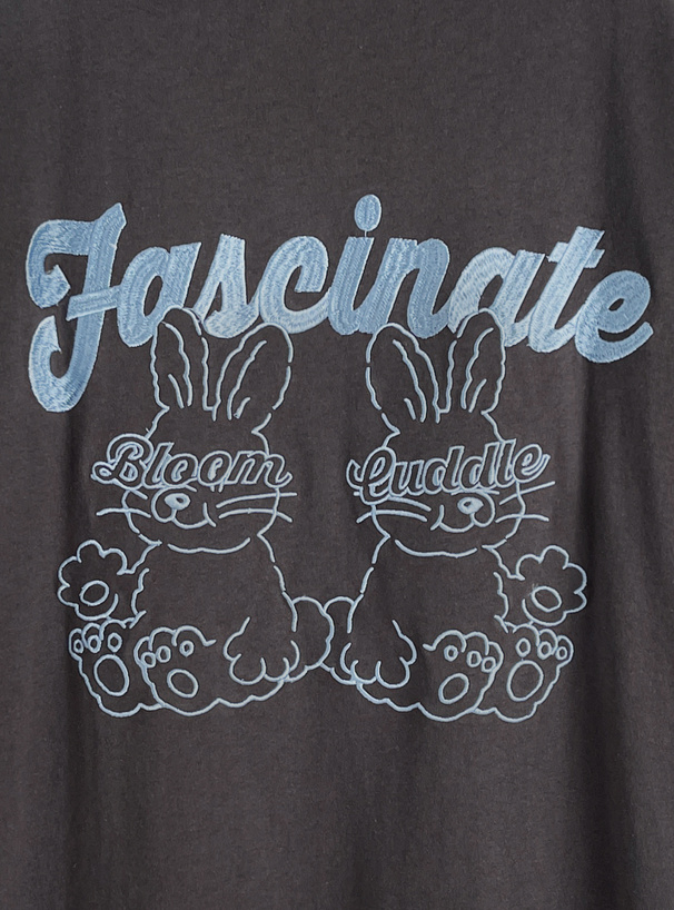 バックラビットロゴ刺繍Tシャツ