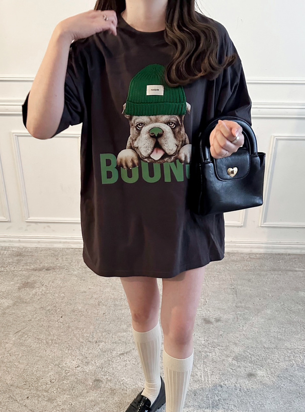 ニット帽ブルドックロゴプリントTシャツ