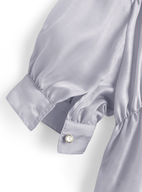 デザインボタンシャーリングシアーブラウス