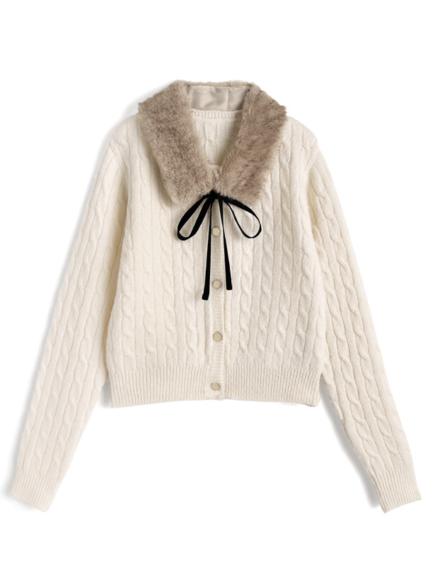 ファーティペット付きケーブル編みニットカーディガン