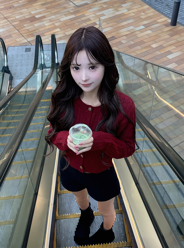 ファーティペット付きケーブル編みニットカーディガン