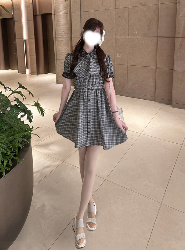 スカーフタイ・ベルト付きチェック柄レースミニワンピース