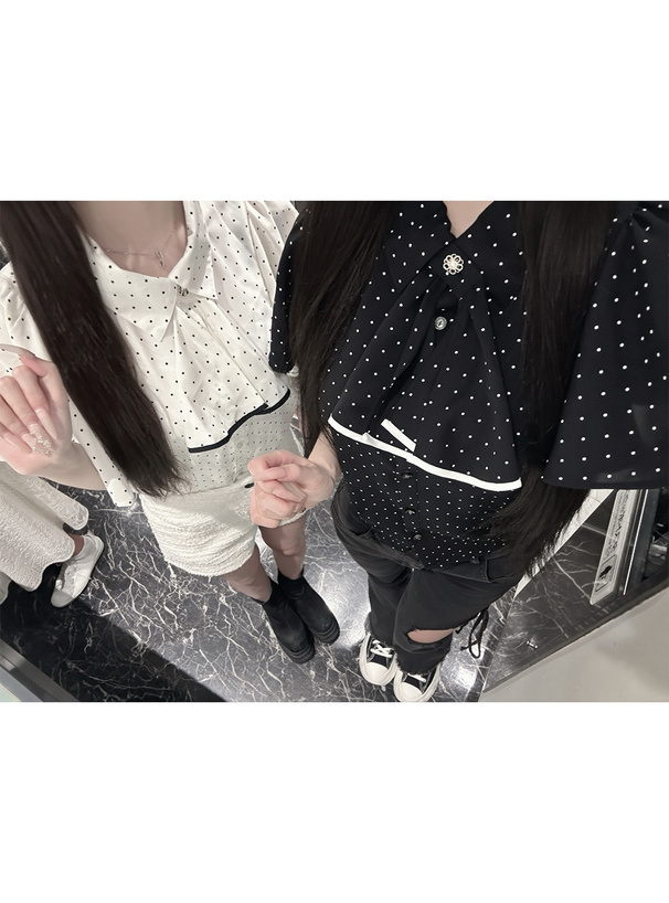 スカーフタイ付きドット柄フレアスリーブブラウス