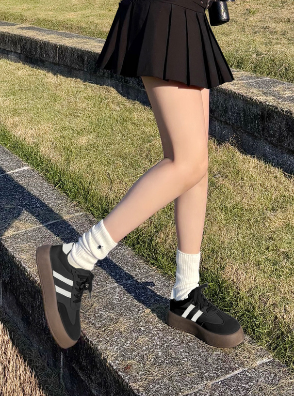 厚底ラインスニーカー