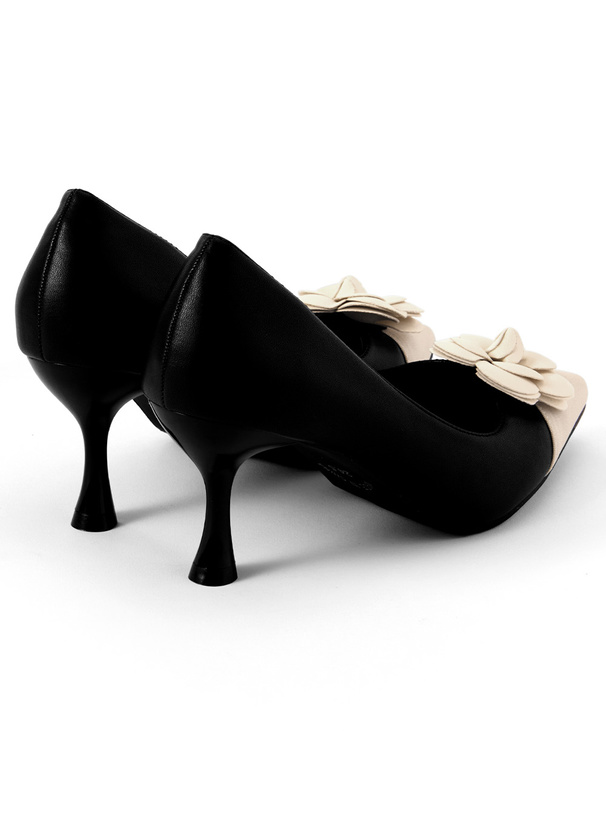 フラワーパンプス