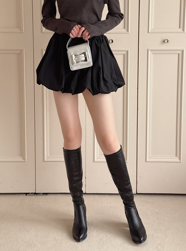 ポインテッドトゥロングブーツ