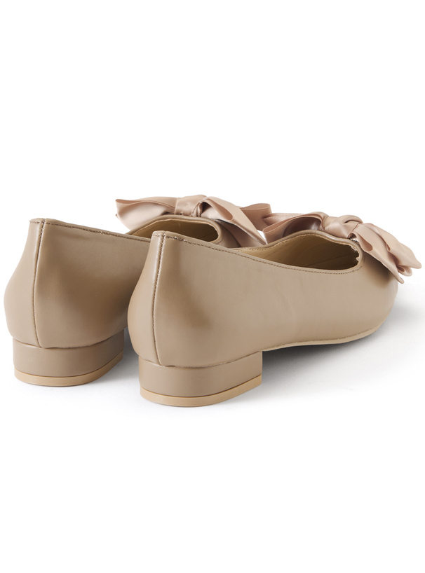 サテンリボンパンプス