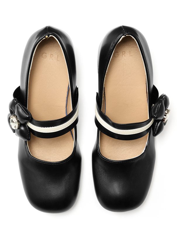 フラワービジューラインベルトパンプス