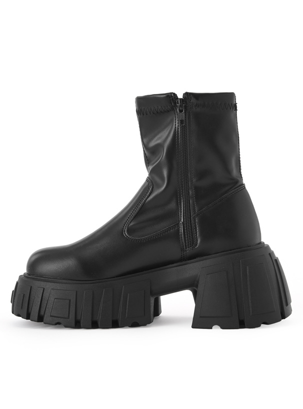 厚底ショートブーツ