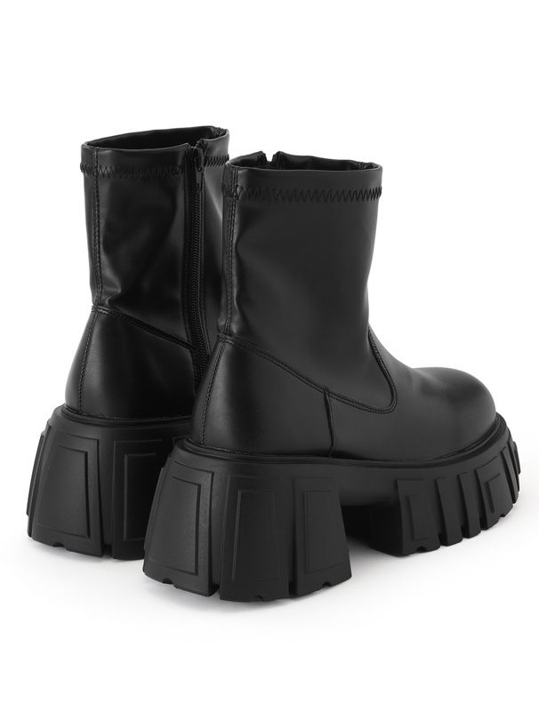 厚底ショートブーツ