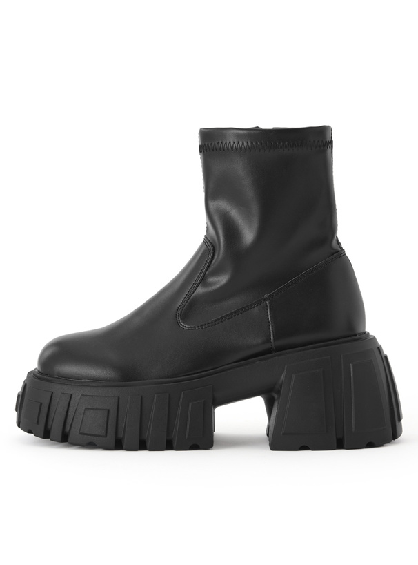 厚底ショートブーツ