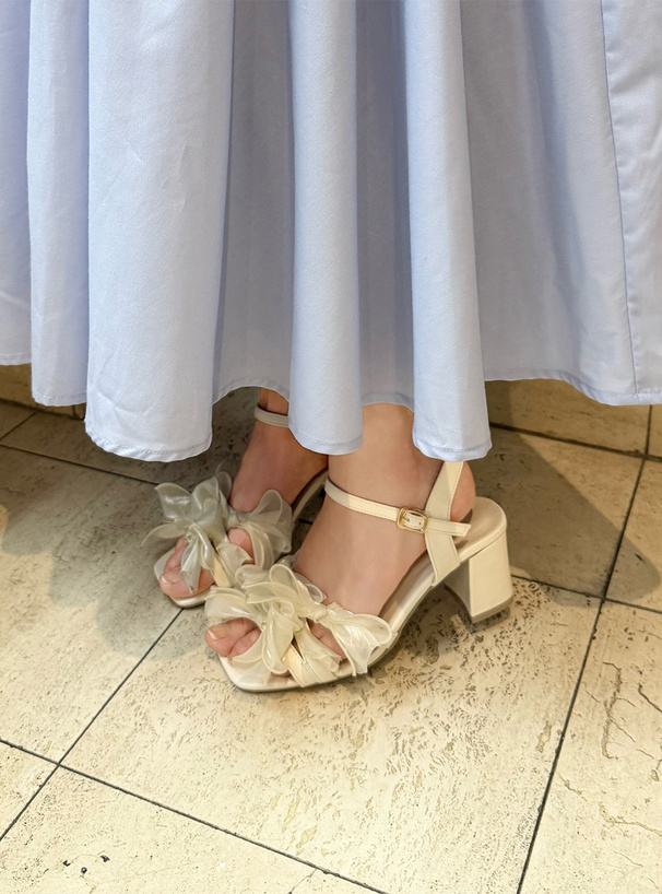 メニーリボンサンダル