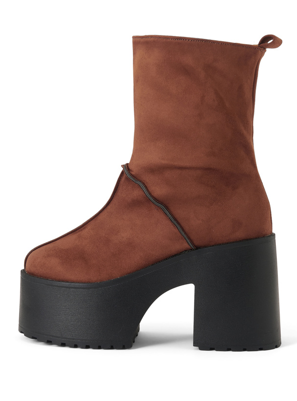 厚底ヒールムートンミドルブーツ