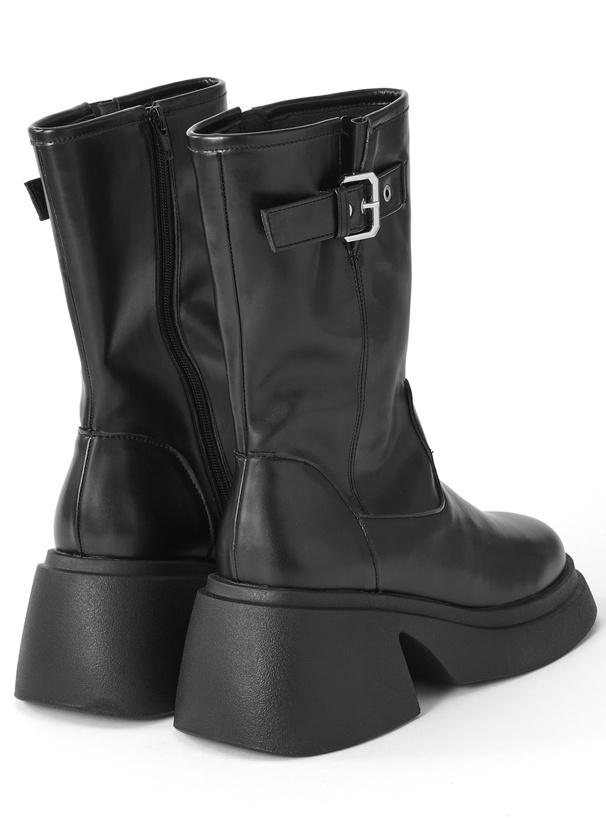 レザーミドルブーツ