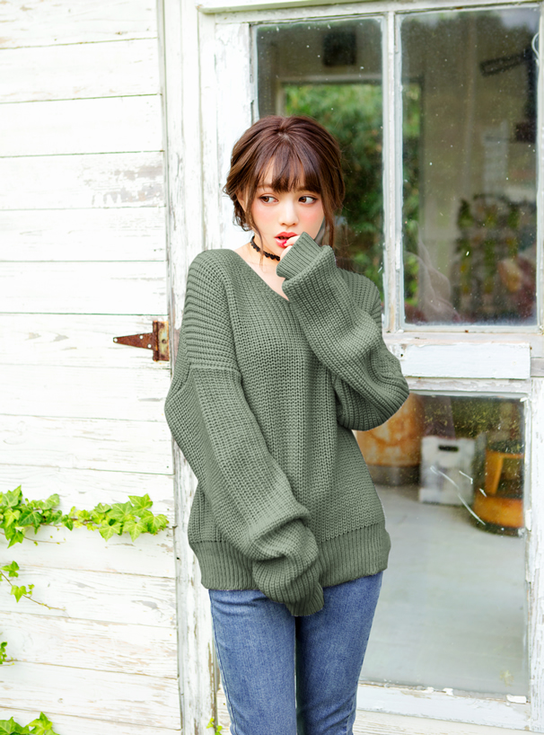 ロングスリーブVネックニットトップス