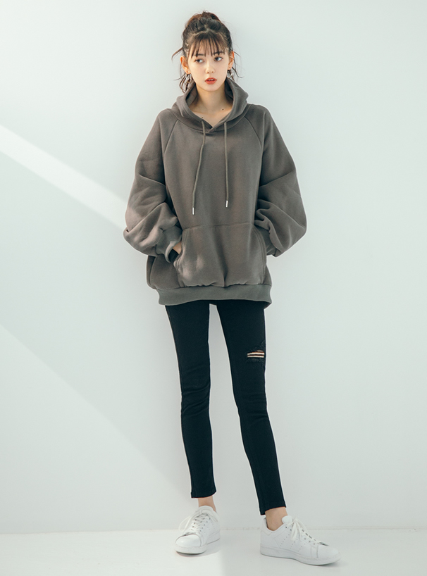 バックスリットデザインスキニーパンツ
