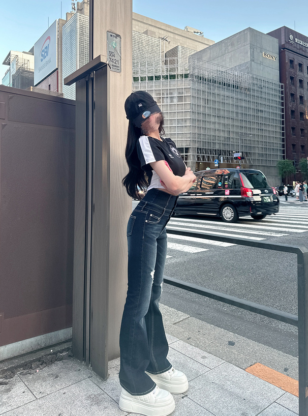 ハイウエストダメージフレアデニムパンツ