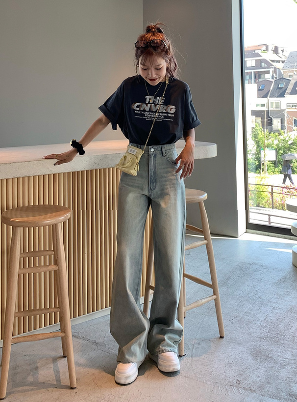 ストレートデニムパンツ