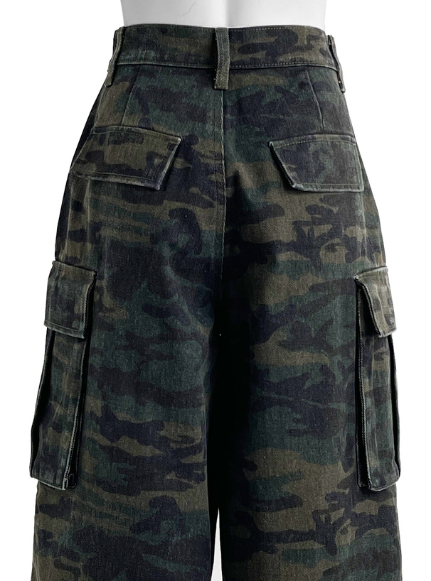 カモフラージュ柄カーゴハーフパンツ