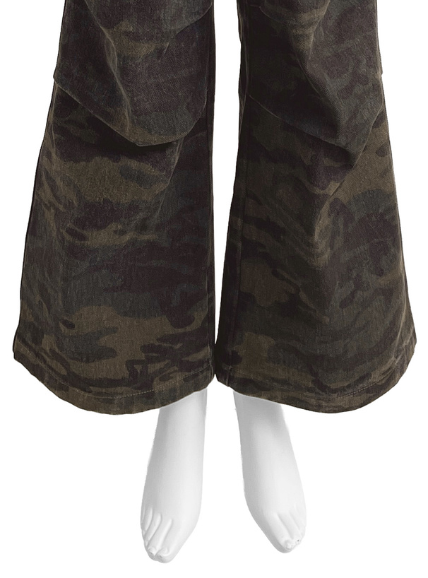 ILLIT アイリット BEBカモフラージュ柄カーゴワイドパンツ