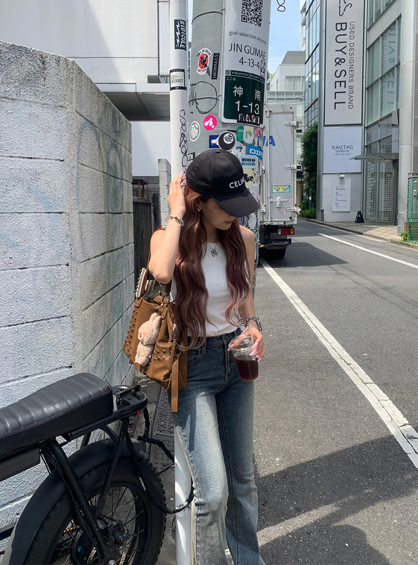セミフレアデニムパンツ