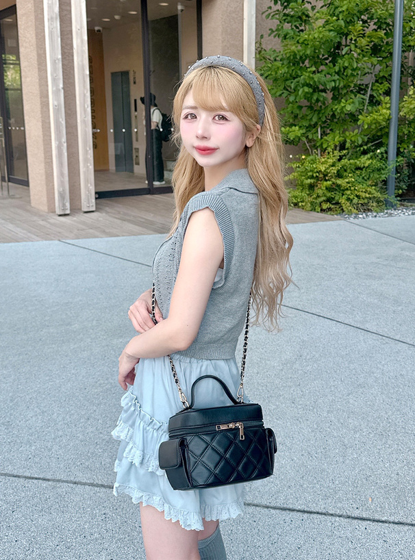 エナメルキルティングバニティショルダーバッグ