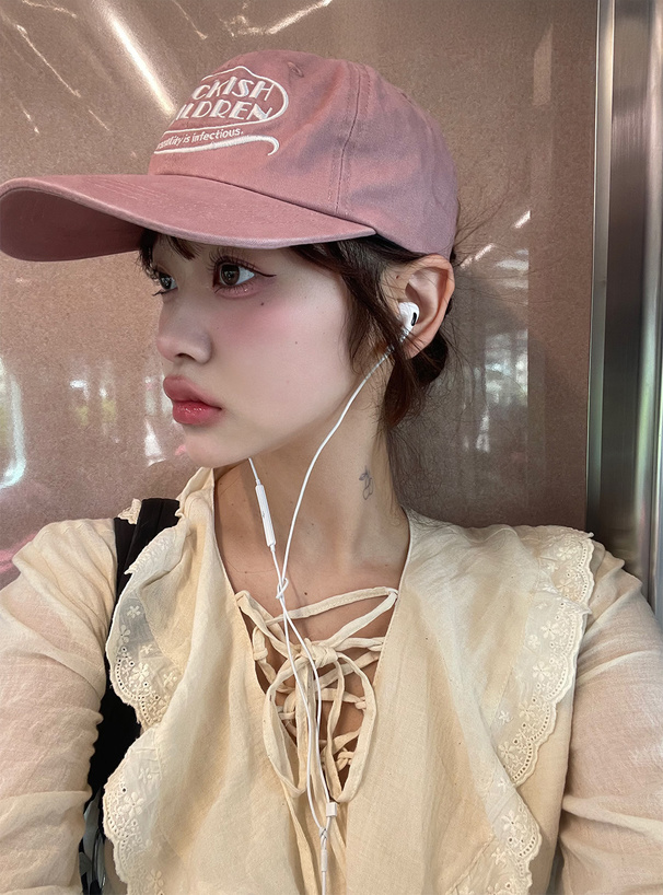 配色ロゴ刺繍キャップ