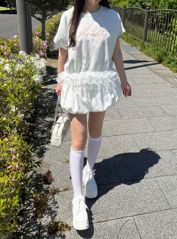 裾チュールフレンチスリーブロゴトップス