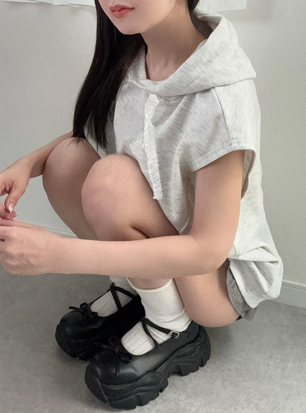 フリル紐フレンチスリーブパーカートップス