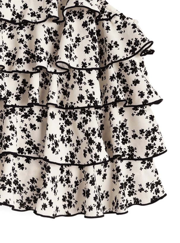 ホルターネックティアードフラワーブラウス
