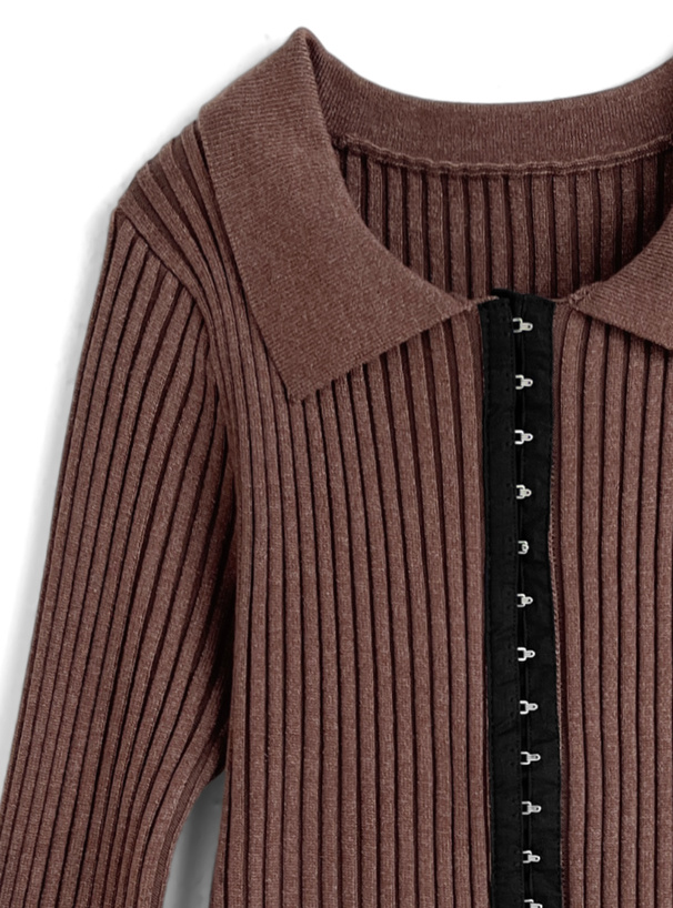 ホックデザインニットトップス