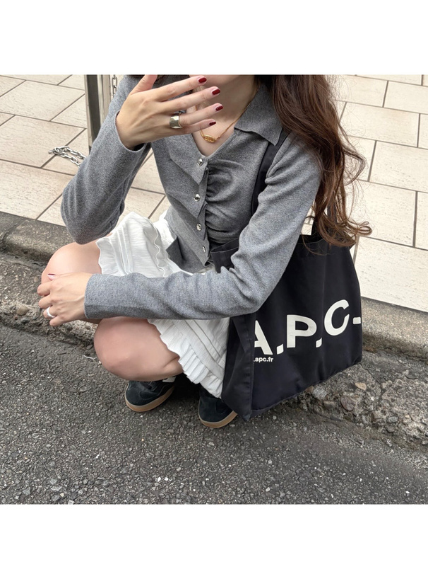 フロントタックボタンニットトップス