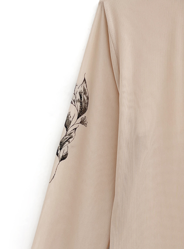 ローズタトゥーシアートップス