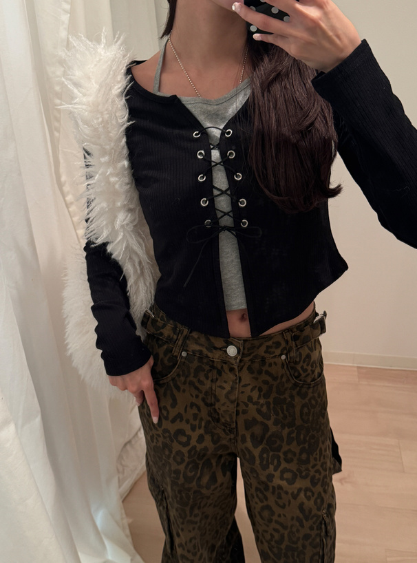 ホルターネックレースアップトップス