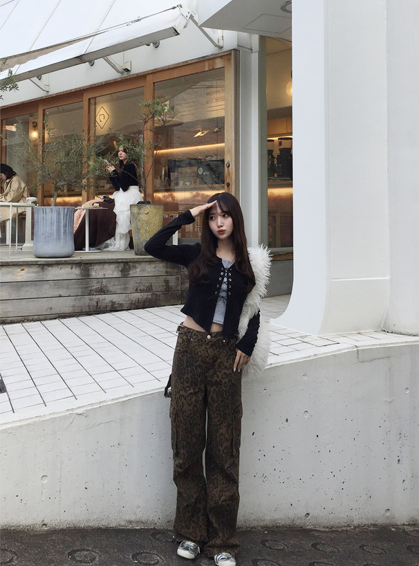 ホルターネックレースアップトップス