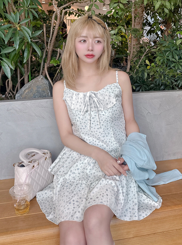 花柄フリルキャミソールミニワンピース