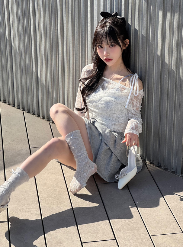 オフショルダー花柄レースカシュクールトップス