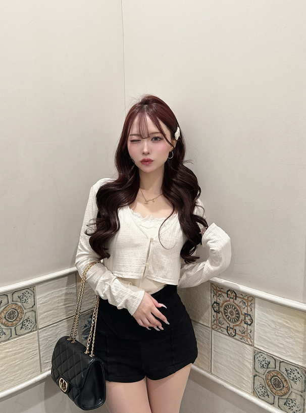 クロップド丈カーディガンxレースキャミソールアンサンブル