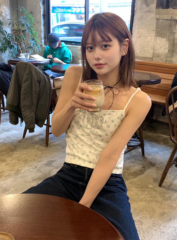 カップ付き花柄リボンキャミソール