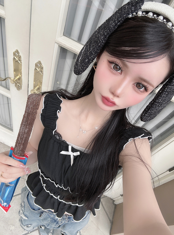 カップ付きメロウフリルリボンタンクトップ