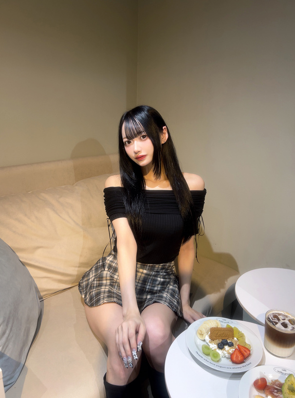 サイドドロストリボンオフショルトップス
