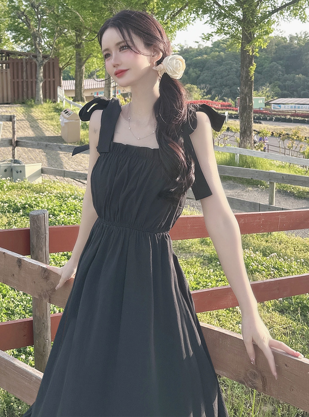 ショルダーリボンフレアワンピース