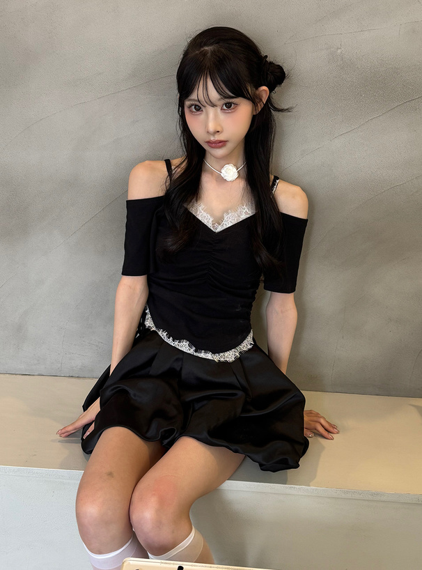 パッド入りレースドロストオフショルダートップス