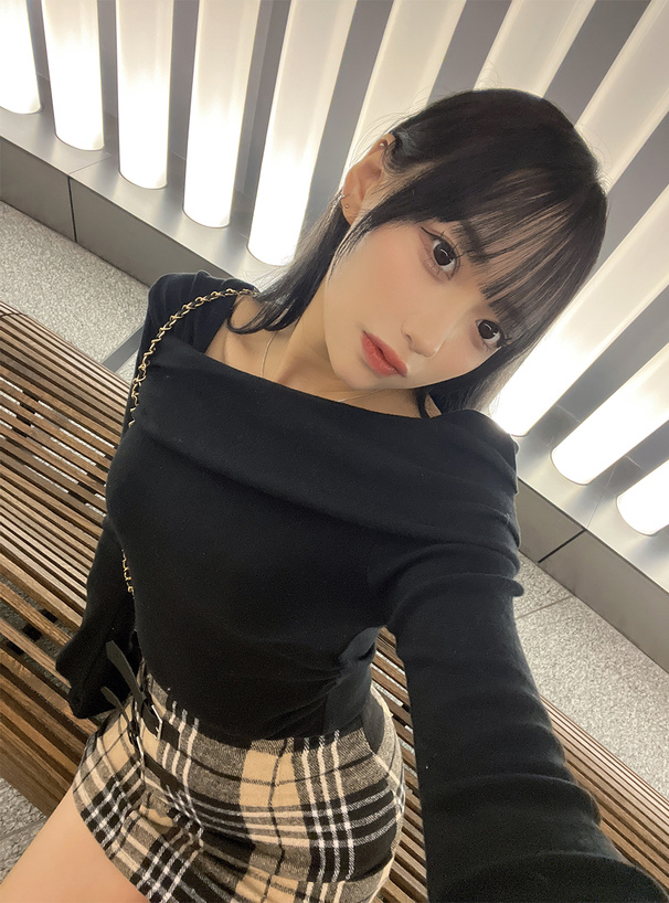 ワンショルダーギャザートップス